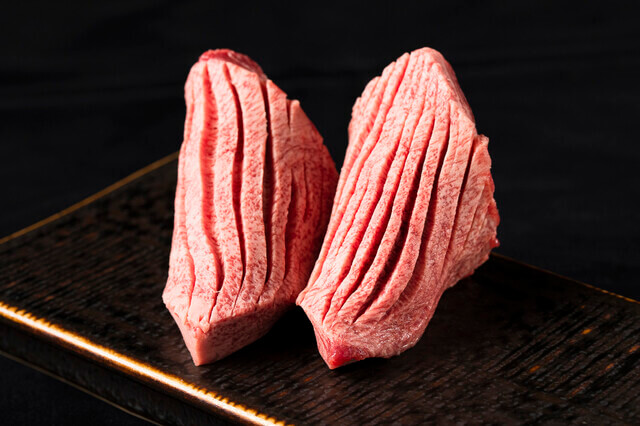 厚切り特上生タン